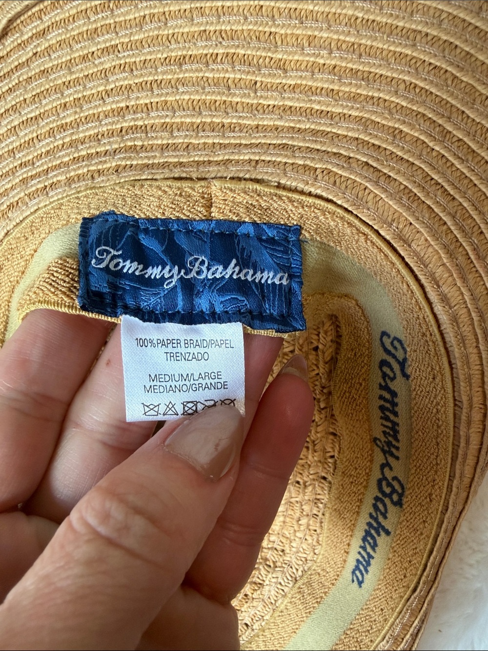 🦈NEW!! Tommy Bahama Tan Straw Sun Hat with Black Band and Gold Fish Accent - Picture 4 of 5